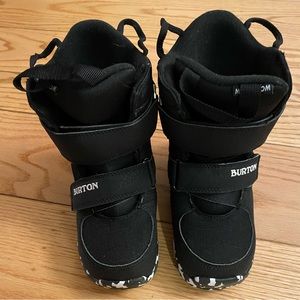 Burton Mini Grom Snowboard Boots size 11